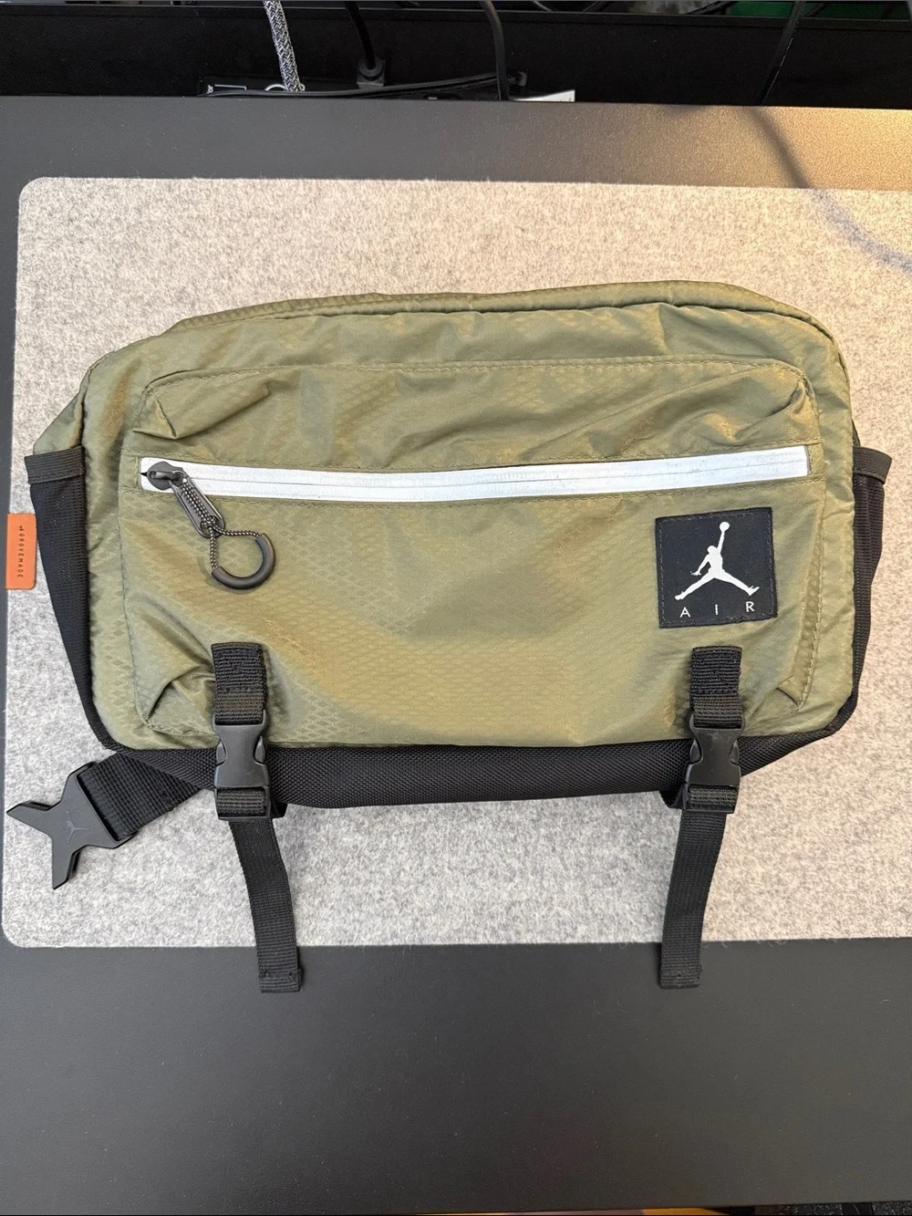 Jordan Brand Jumpman Air Crossbody Bag, Olive/green